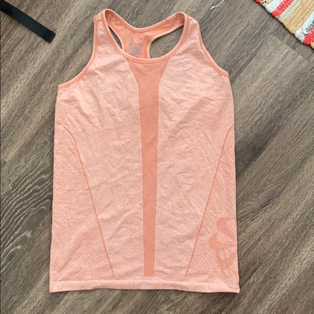 COPY - Nike running tank